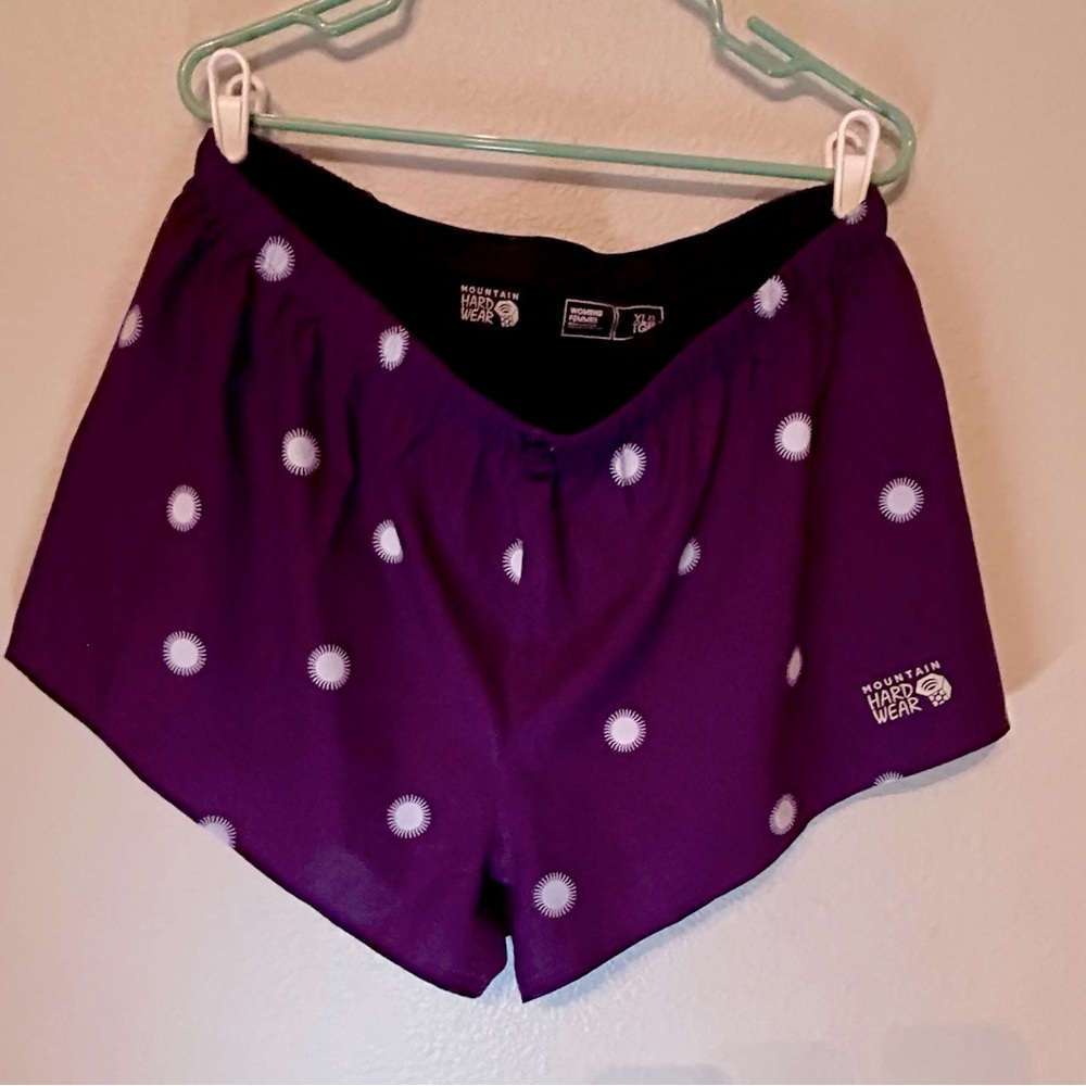 Mountain Hardwear women’s shorts XL - Picture 3 of 6